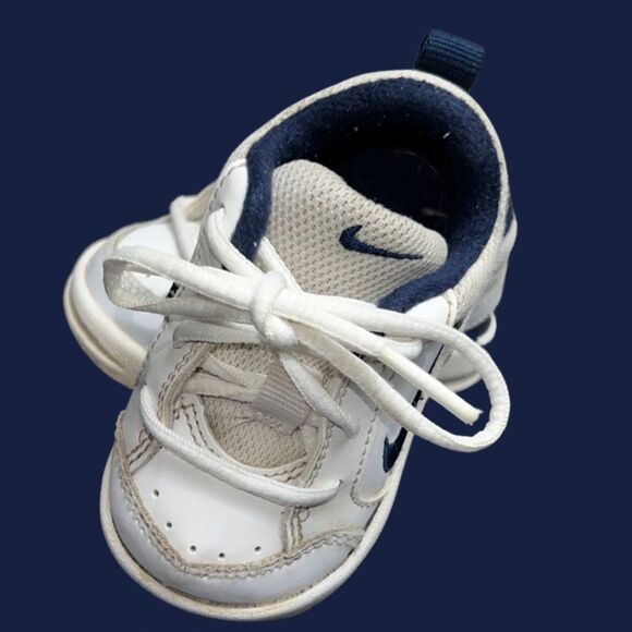 2010 Infant White Leather Blue Swoosh Low Tops Size 3C 325045-141 - Picture 6 of 7